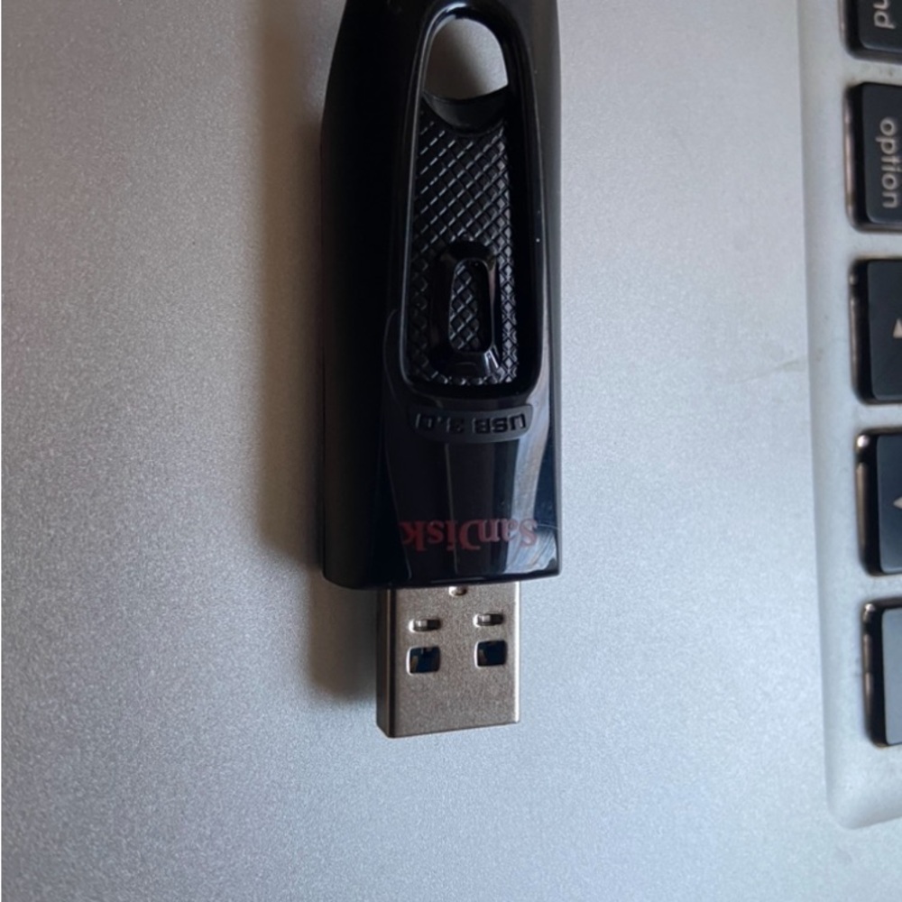 COPY - Seasons 33, 34, 35 on a flash drive. - Picture 2 of 2